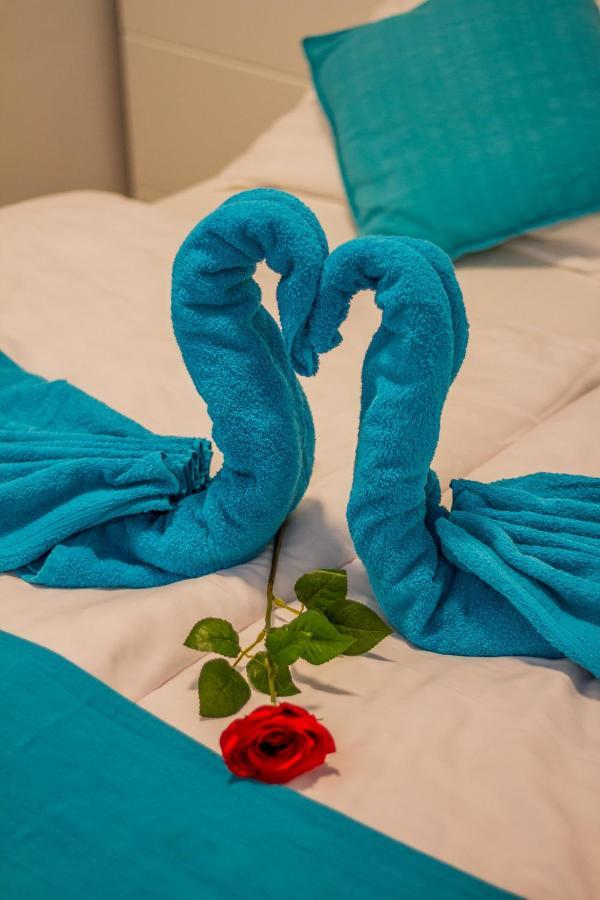 Blue Magic Apartment *